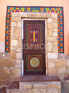 Maroccans house door with decorations - MeusPhoto